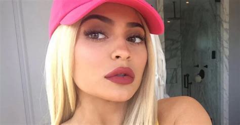 Kylie Jenner’s Snapchat Hacked, Nude Photos Uncovered